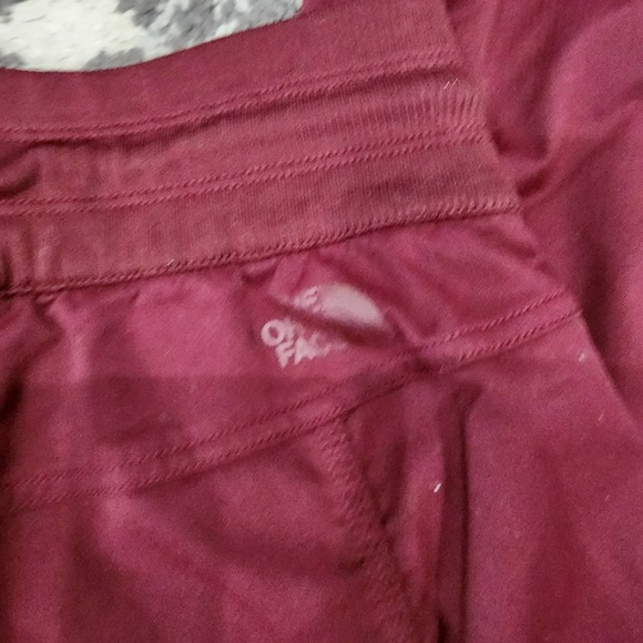 The north face red women's sise small pants - Picture 7 of 10
